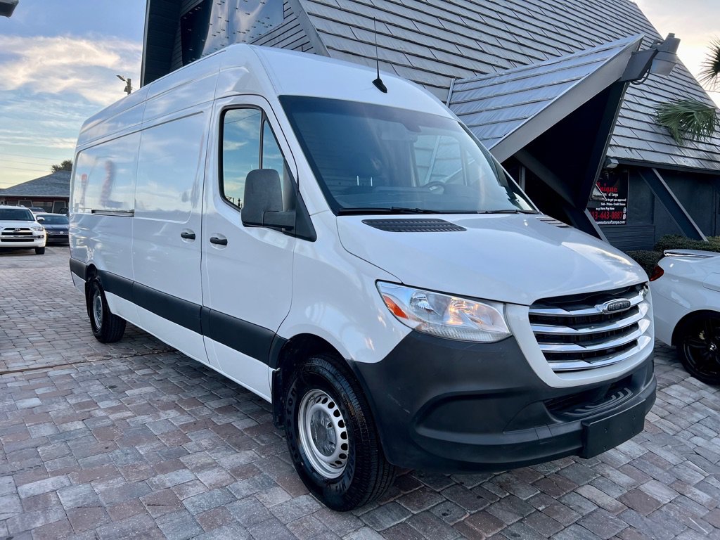 Used 2019 Freightliner Sprinter 2500 RWD image 3