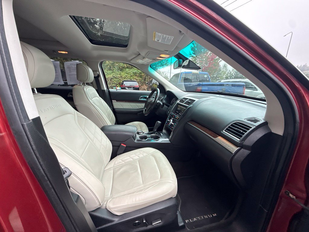 Used 2016 Ford Explorer Platinum AWD/4WD image 9
