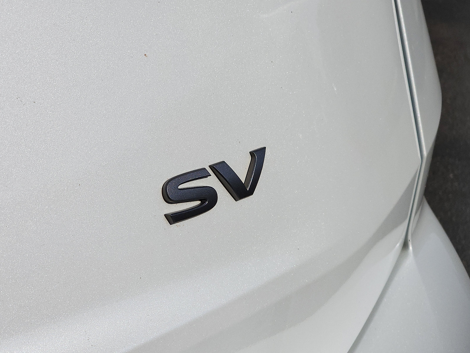 Used 2024 Nissan Rogue SV FWD image 8