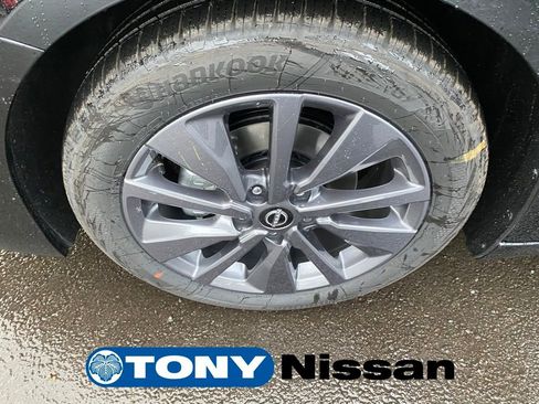 New 2026 Nissan Sentra SL image 9