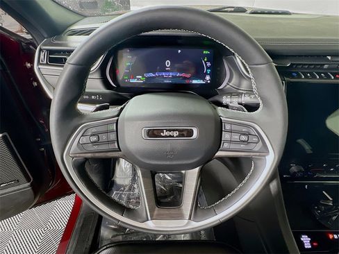 Used 2024 Jeep Grand Cherokee Limited 4xe image 11