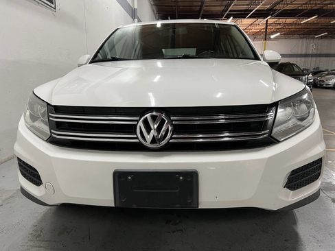 Used 2014 Volkswagen Tiguan S image 16