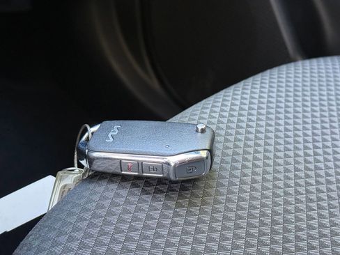 Used 2025 Kia Soul LX w/ LX Technology Package image 21