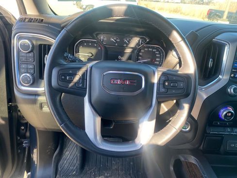 Used 2022 GMC Sierra 1500 Elevation w/ LPO, Elevation Black Package image 16