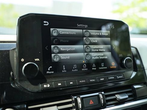 Used 2023 Nissan Pathfinder SL w/ Black Appearance Package AWD/4WD image 42