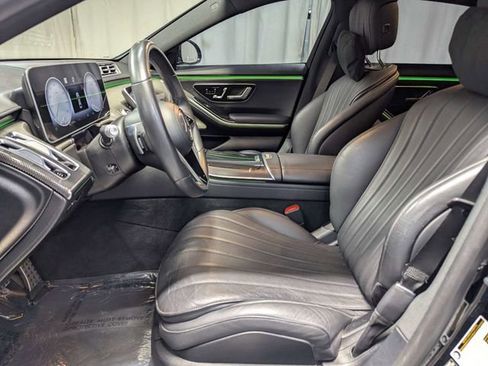 Used 2022 Mercedes-Benz S 500 4MATIC w/ AMG Line Package image 10