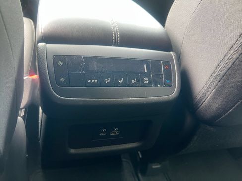 Used 2025 Nissan Pathfinder SV AWD/4WD image 22