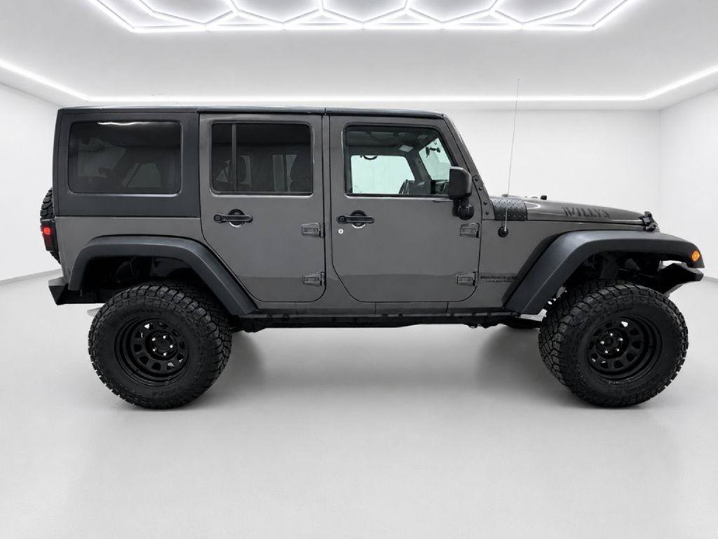 Used 2018 Jeep Wrangler Unlimited Sport AWD/4WD image 2