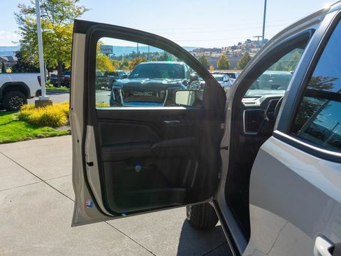 Used 2026 GMC Canyon Elevation w/ Convenience Package AWD/4WD image 16