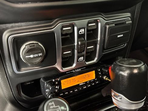 Used 2021 Jeep Wrangler Unlimited Sahara AWD/4WD image 25
