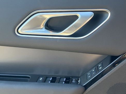 New 2026 Land Rover Range Rover Velar S image 25