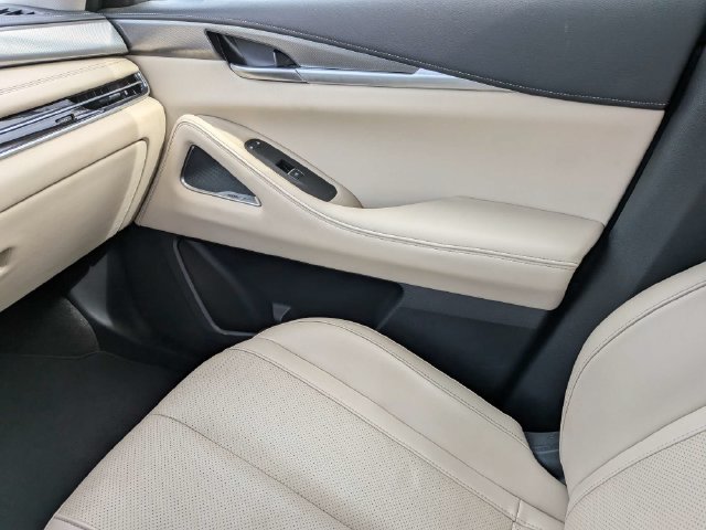 Used 2025 INFINITI QX60 Luxe FWD image 16