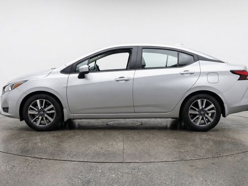 Used 2025 Nissan Versa SV FWD image 5