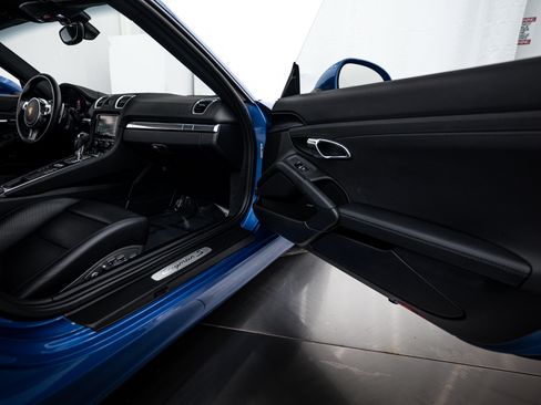 Certified 2015 Porsche Cayman S image 16