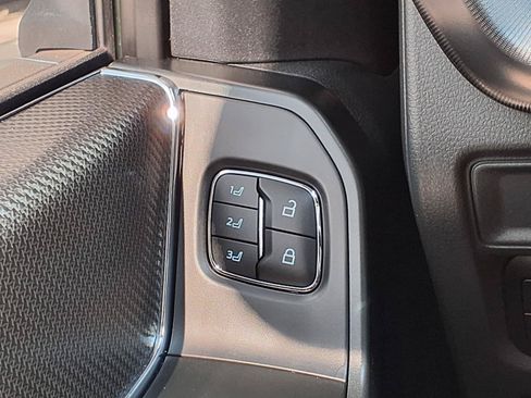 Used 2025 Ford F150 Raptor AWD/4WD image 34