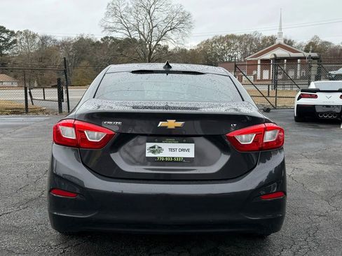 Used 2017 Chevrolet Cruze LT w/ Convenience Package image 9