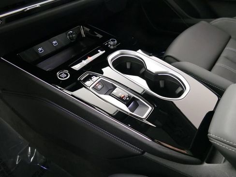 Used 2026 Audi A6 Premium Plus w/ Premium Plus Package AWD/4WD image 19