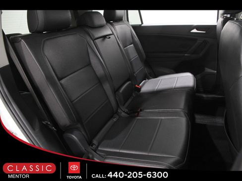 Used 2020 Volkswagen Tiguan SE w/ Panoramic Sunroof Package FWD image 16