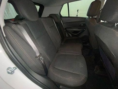 Used 2021 Chevrolet Trax LS w/ Tint and Cruise Package FWD image 14