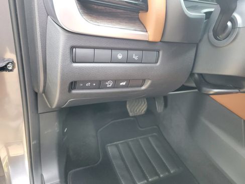 Certified 2026 Nissan Rogue Platinum w/ Platinum Premium Package AWD/4WD image 37
