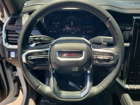 Used 2024 GMC Acadia Elevation w/ Luxury Package FWD image 23