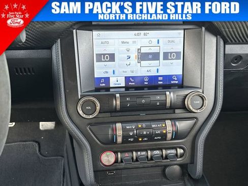 Used 2021 Ford Mustang Shelby GT500 w/ Carbon Fiber Track Pack image 25