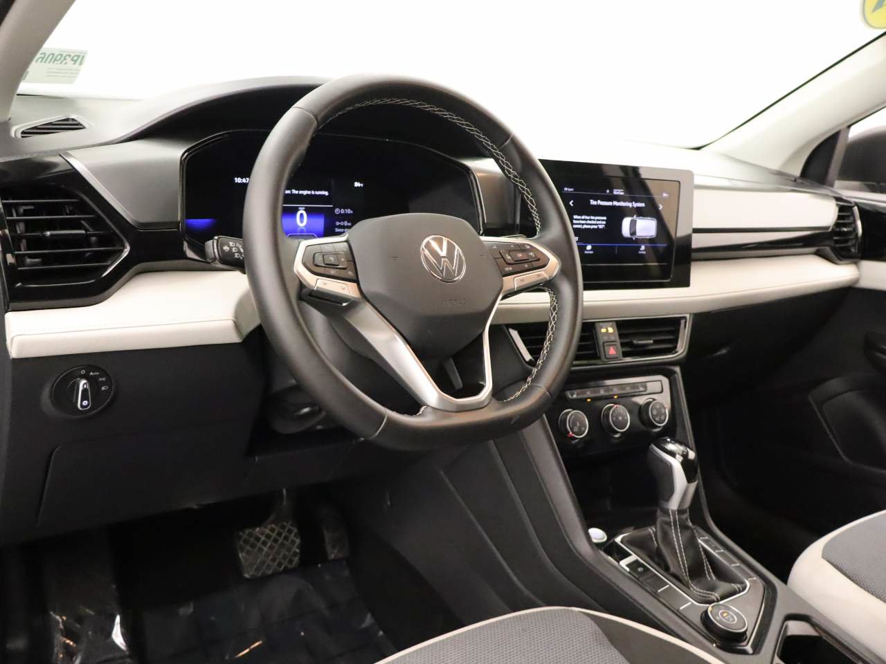 Certified 2025 Volkswagen Taos S AWD/4WD image 15