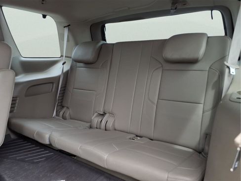 Used 2016 Chevrolet Tahoe LT w/ Luxury Package RWD image 10
