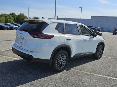 New 2026 Nissan Rogue S image 11