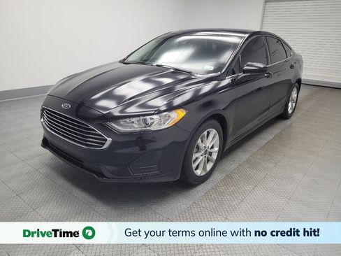 Used 2019 Ford Fusion SE image 1