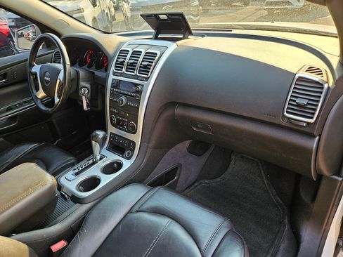 Used 2010 GMC Acadia SLT AWD/4WD image 31