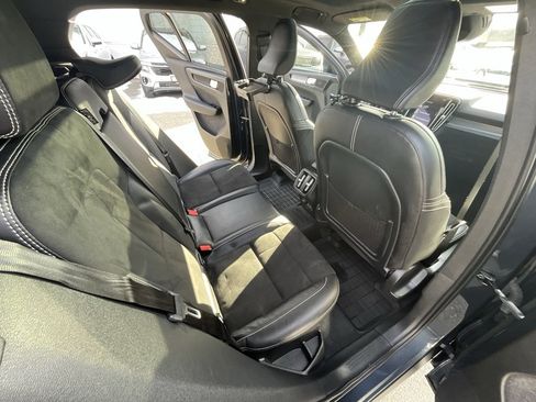 Used 2022 Volvo XC40 T5 R-Design w/ Advanced Package image 27