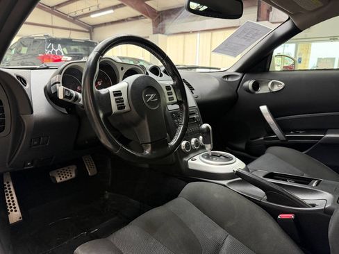 Used 2006 Nissan 350Z Enthusiast w/ (N93) Cargo Convenience Pkg RWD image 14