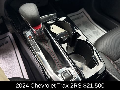 Used 2024 Chevrolet Trax RS w/ Sunroof Package image 24