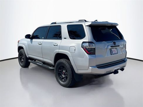Used 2023 Toyota 4Runner SR5 Premium image 5