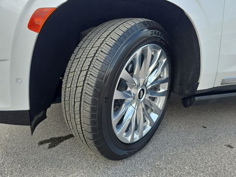 Certified 2023 Cadillac Escalade Premium Luxury w/ Performance Package AWD/4WD image 34