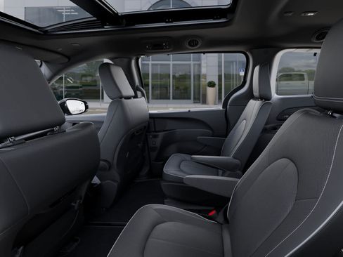 New 2026 Chrysler Pacifica Limited AWD/4WD image 23