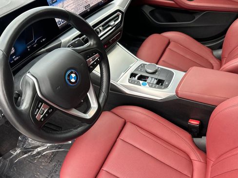Certified 2023 BMW i4 eDrive35 w/ Premium Package image 4