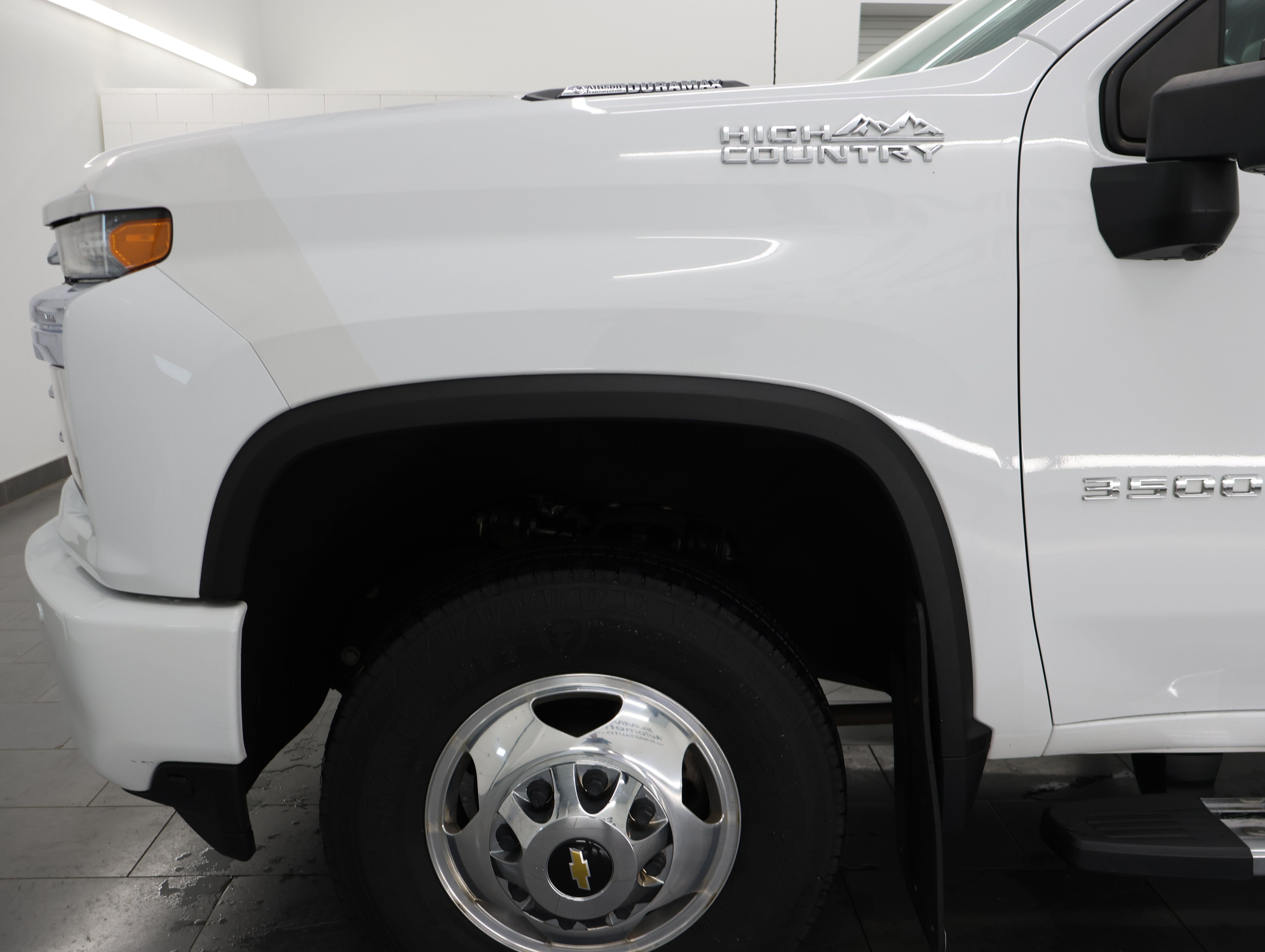 Used 2022 Chevrolet Silverado 3500 High Country w/ Snow Plow Prep/Camper Package AWD/4WD image 42