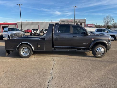 Used 2025 RAM 5500 Tradesman w/ Laramie Trim Package image 4