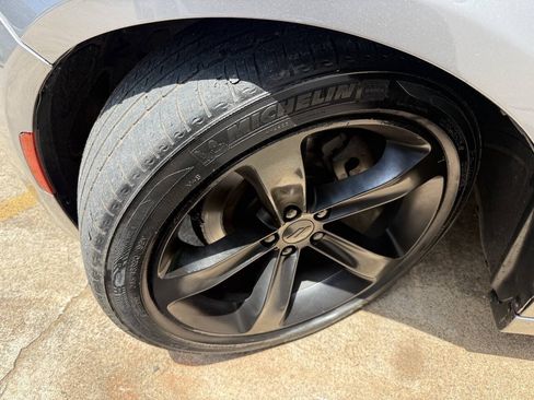 Used 2018 Dodge Charger R/T RWD image 30