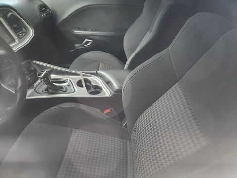 Used 2019 Dodge Challenger R/T RWD image 10