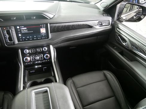 Used 2022 GMC Yukon Denali image 11