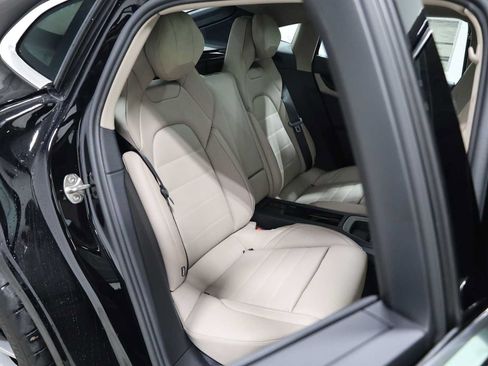 Used 2026 Porsche Panamera RWD image 37