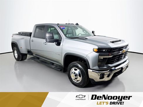 Used 2024 Chevrolet Silverado 3500 LT w/ Convenience Package image 1