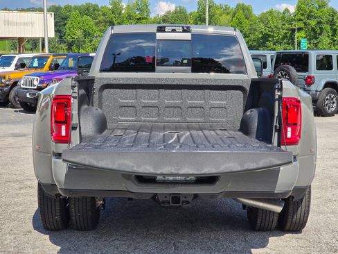 New 2026 RAM 3500 Limited AWD/4WD image 14
