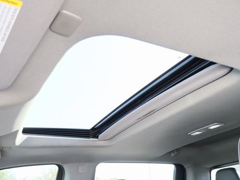 Used 2024 Chevrolet Silverado 1500 LT Trail Boss w/ LT Trail Boss Premium Package image 22