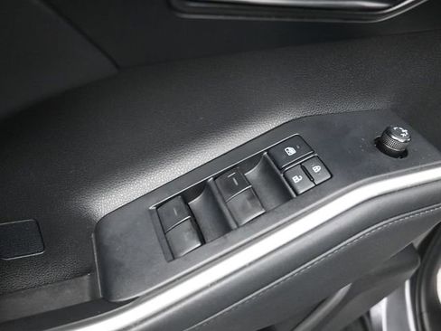 Used 2022 Toyota Highlander XLE image 10