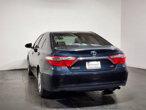 Used 2017 Toyota Camry LE image 23