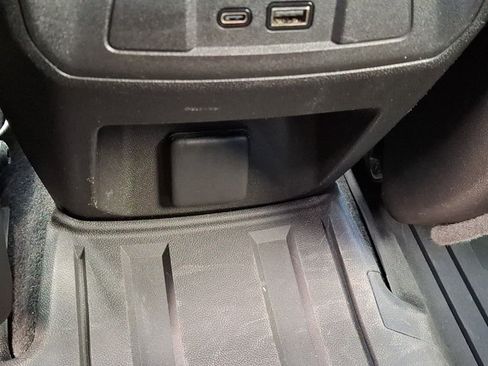 Used 2023 GMC Canyon Denali AWD/4WD image 12
